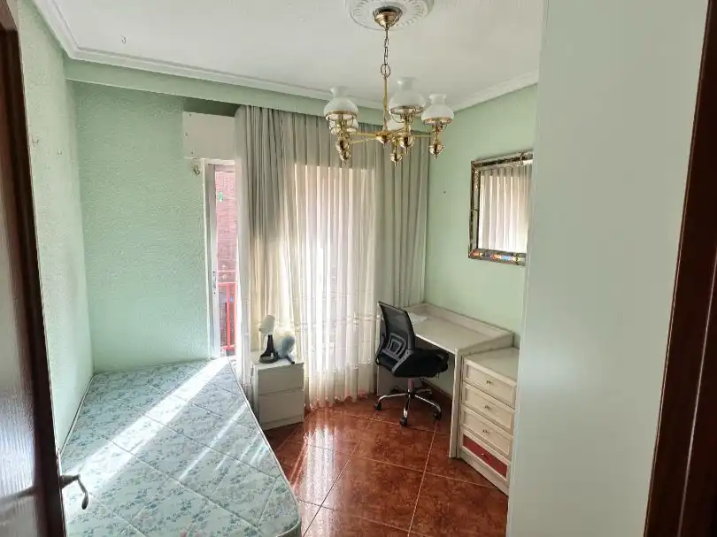 Flat for rent in Calle Cuarta, 10, San Bernardo Bedroom of Flat for rent in Salamanca with Heating, Furnished and Balcony