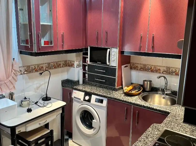 Flat for rent in Calle Cuarta, 10, San Bernardo Kitchen of Flat for rent in Salamanca with Heating, Furnished and Balcony