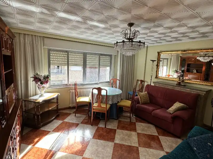 Flat for rent in Calle Cuarta, 10, San Bernardo Living room of Flat for rent in Salamanca with Heating, Furnished and Balcony