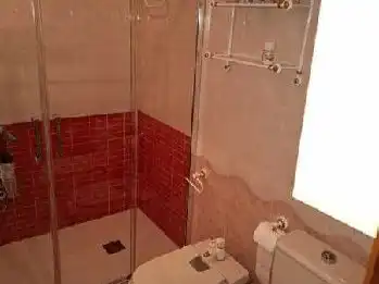 Flat for rent in Calle Cuarta, 10, San Bernardo Bathroom of Flat for rent in Salamanca with Heating, Furnished and Balcony