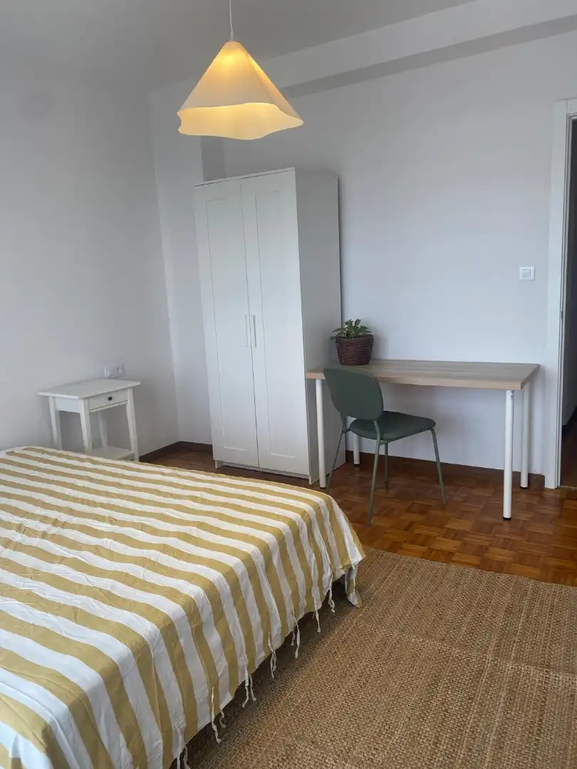 Habitación de Piso en venta en Lugo con Calefacción, Parquet y Amueblado