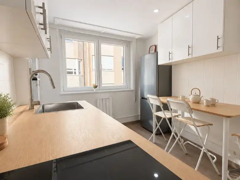 Room in Rua Río Eo, 24, Paradai Kitchen of Flat for share in Lugo with Heating, Parquet flooring and Terrace