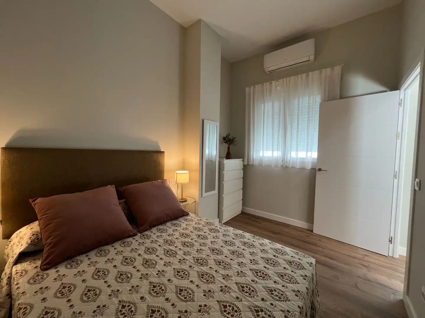 Piso de alquiler en Calle la Maya, 9, Pardaleras Habitación de Piso de alquiler en Badajoz con Aire acondicionado, Calefacción y Parquet