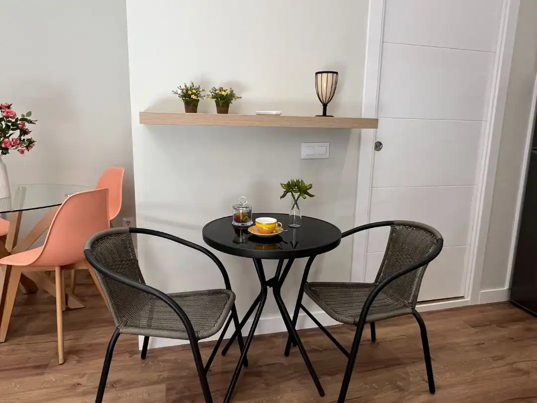 Piso de alquiler en Calle la Maya, 9, Pardaleras Comedor de Piso de alquiler en Badajoz con Aire acondicionado, Calefacción y Parquet