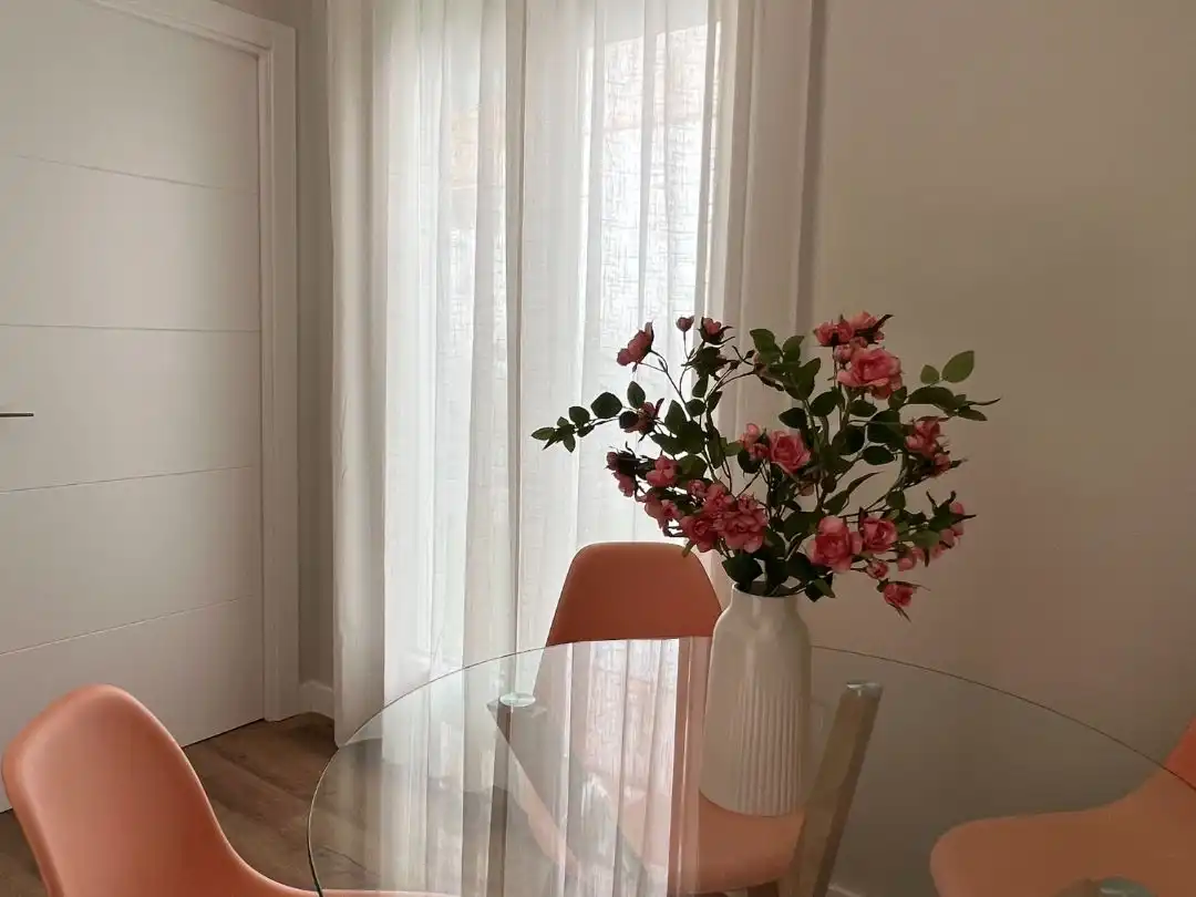 Piso de alquiler en Calle la Maya, 9, Pardaleras Comedor de Piso de alquiler en Badajoz con Aire acondicionado, Calefacción y Parquet