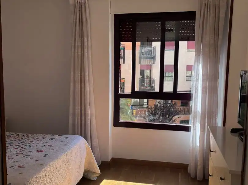 Bedroom of Flat for rent in Madrid  with Heating, Private garden and Parquet flooring