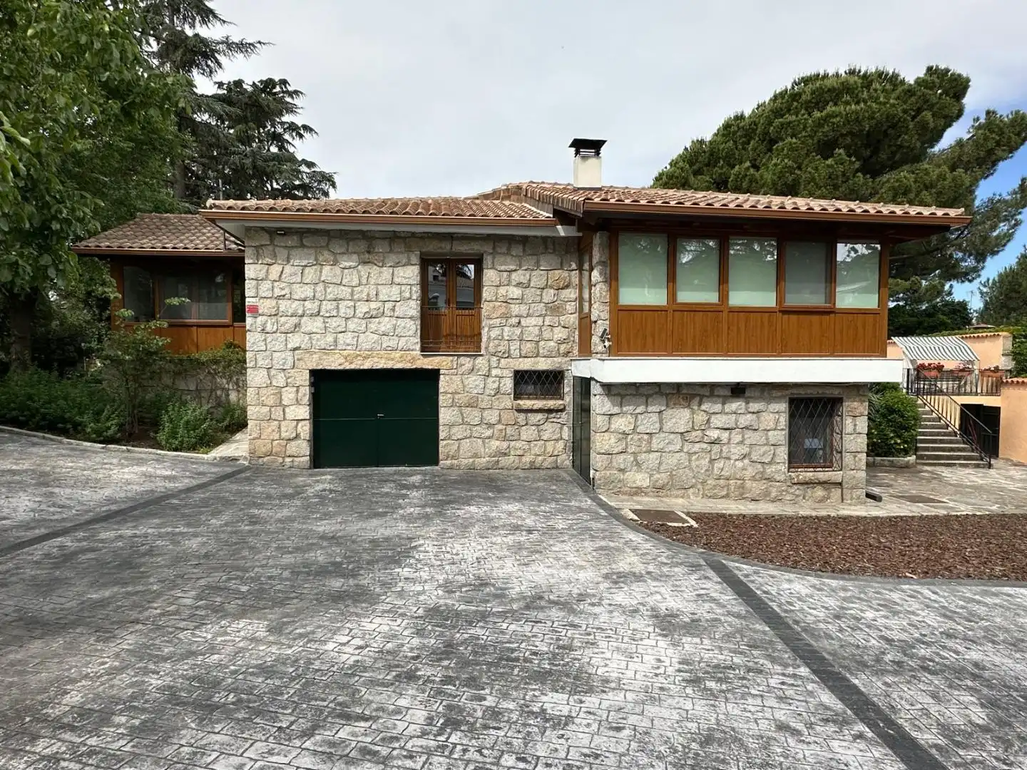 Casa o chalet en venta en San Crispín - La Estación Consorcio Vista exterior de Casa o chalet en venta en Colmenar Viejo con Calefacción, Jardín privado y Terraza