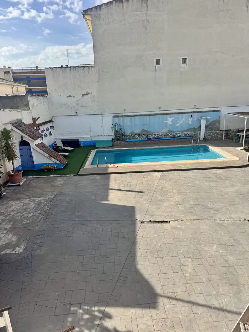 Casa o chalet de alquiler en Calle Soria, Mondéjar Piscina de Casa o chalet de alquiler en Mondéjar con Aire acondicionado, Calefacción y Jardín privado