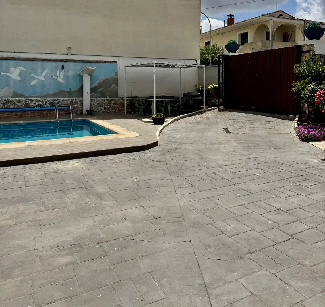 Casa o chalet de alquiler en Calle Soria, Mondéjar Terraza de Casa o chalet de alquiler en Mondéjar con Aire acondicionado, Calefacción y Jardín privado