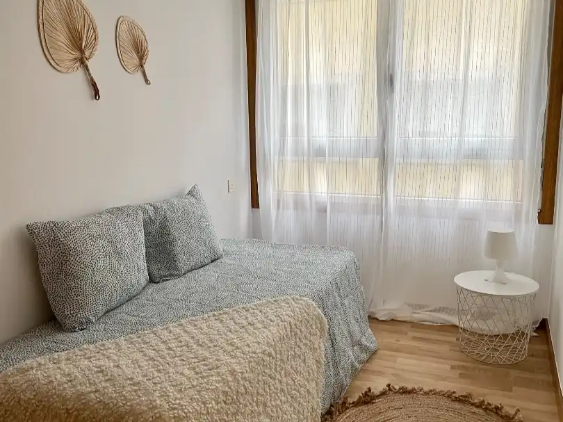 Habitación de Piso de alquiler en Cedeira con Calefacción, Parquet y Amueblado