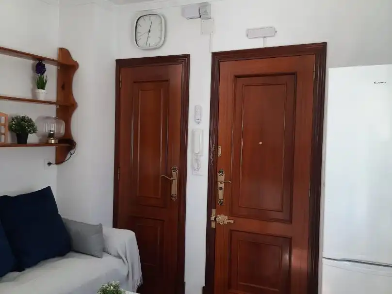 Dachboden zur Miete in Calle Rodríguez de Valcárcel, Prado del Rey Dachboden zur Miete in Prado del Rey mit Klimaanlage, Heizung und Privatgarten
