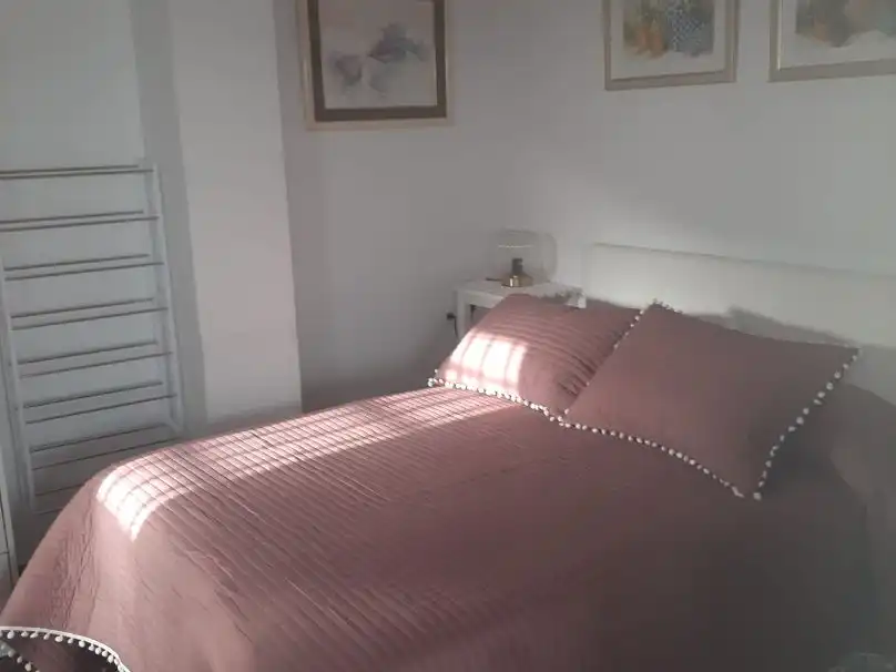 Dachboden zur Miete in Calle Rodríguez de Valcárcel, Prado del Rey Schlafzimmer von Dachboden zur Miete in Prado del Rey mit Klimaanlage, Heizung und Privatgarten