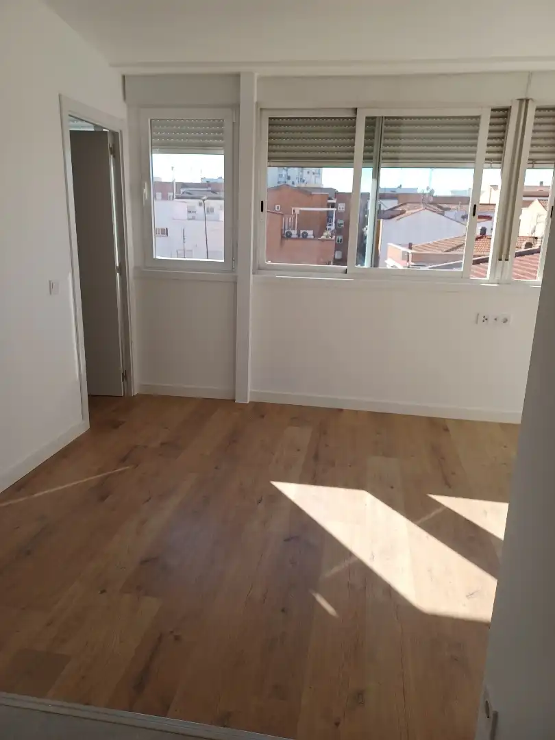 Pis de lloguer a Calle de la Sierra de los Filabres, 47, Numancia Dormitori de Pis de lloguer en Madrid amb Aire condicionat, Calefacció i Parquet