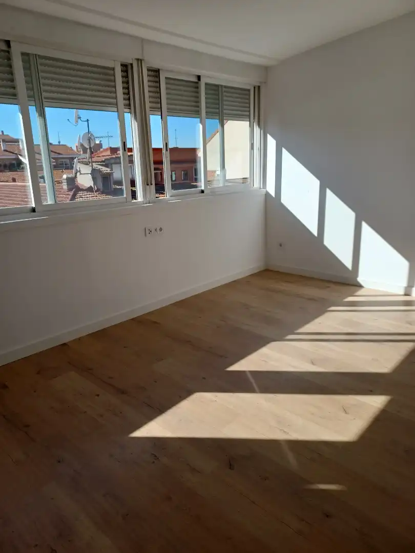 Pis de lloguer a Calle de la Sierra de los Filabres, 47, Numancia Dormitori de Pis de lloguer en Madrid amb Aire condicionat, Calefacció i Parquet