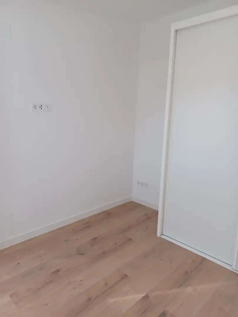 Pis de lloguer a Calle de la Sierra de los Filabres, 47, Numancia Dormitori de Pis de lloguer en Madrid amb Aire condicionat, Calefacció i Parquet
