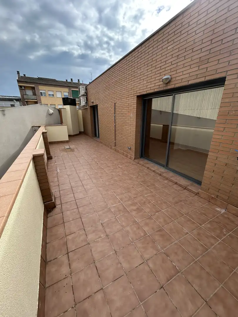 Dúplex en venta en Carrer Major, 109, Alcarràs Terraza de Dúplex en venta en Alcarràs con Aire acondicionado, Calefacción y Parquet