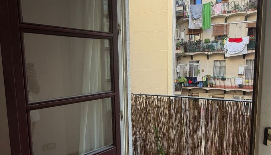 Apartments for sale in Carrer de Les Carretes, 60, El Raval, Barcelona Capital - image 1 Photo 1 of Apartments for sale in Carrer de Les Carretes, 60, El Raval, Barcelona Capital