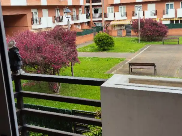 Dúplex en venta en Avenida Monsacro, 6, Morcín Terraza de Dúplex en venta en Morcín con Calefacción, Jardín privado y Parquet
