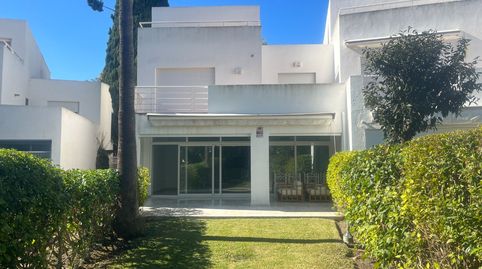 Foto 3 de Casa adosada de alquiler en Desconocido, 26a, Sierra Blanca, Marbella