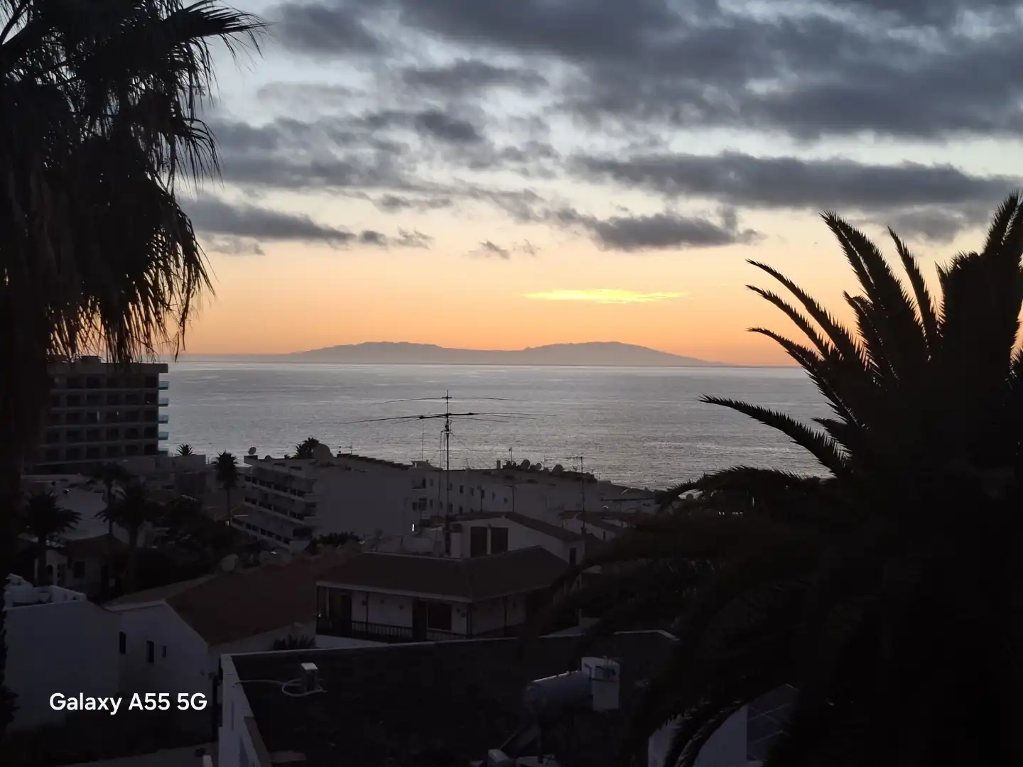 Apartamento en venta en Avenida Jose Gonzalez Forte, 59, Acantilados de Los Gigantes Vista exterior de Apartamento en venta en Santiago del Teide con Terraza
