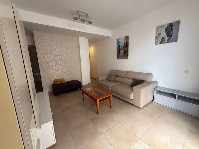 Piso en Alquiler en Calle López Socas, 3 en Santa Catalina - Canteras