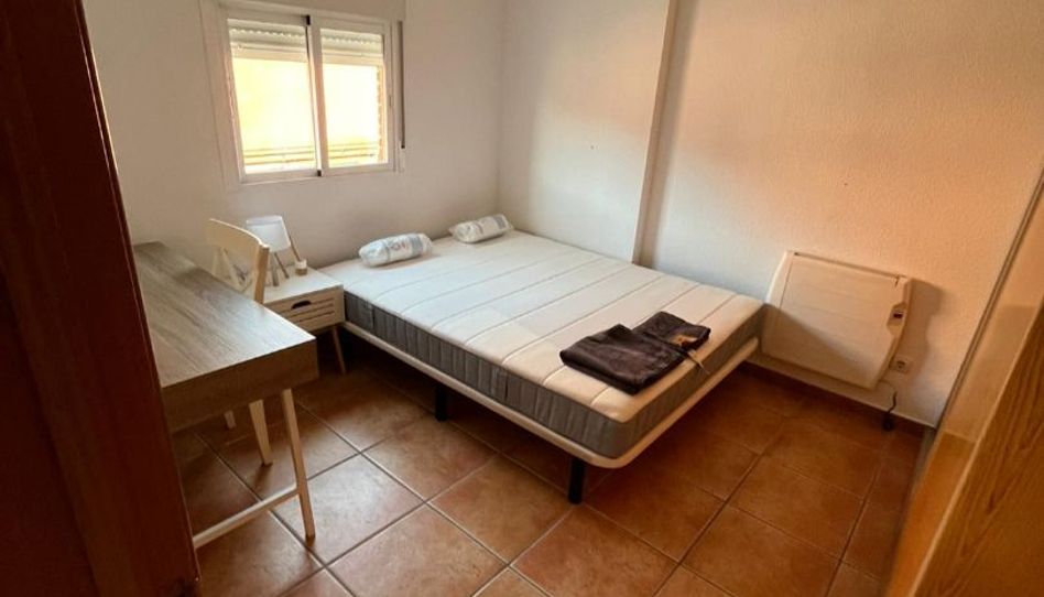 Habitación en Calle de Butarque, 40, Batallas, Leganés - imagen 1 Foto 1 de Habitación en Calle de Butarque, 40, Batallas, Leganés