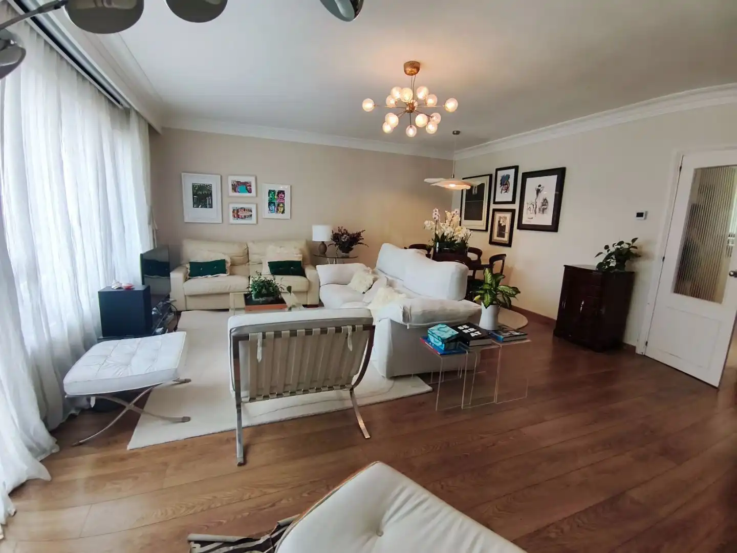 Casa o xalet en venda a Calle de José Fentanes, 83, Ciudad Universitaria Sala d'estar de Casa o xalet en venda en Madrid amb Calefacció, Parquet i Traster