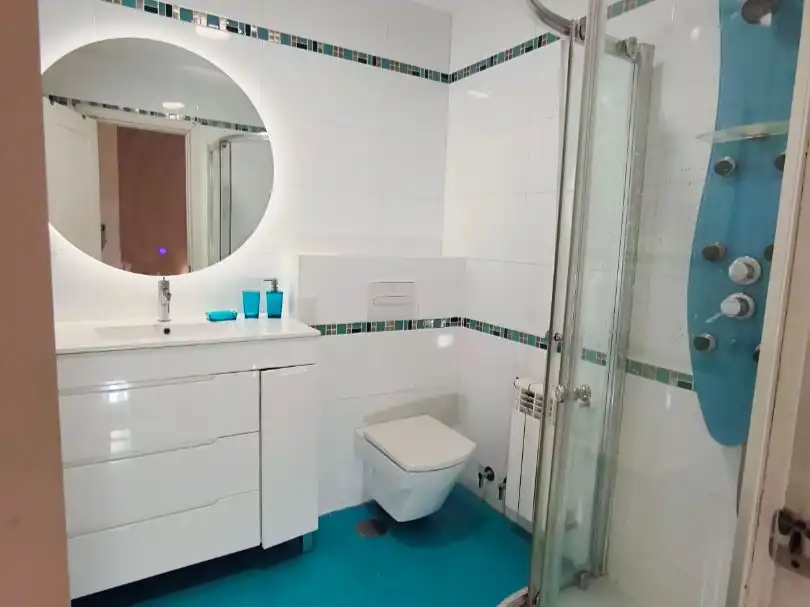 Casa o xalet en venda a Calle de José Fentanes, 83, Ciudad Universitaria Bany de Casa o xalet en venda en Madrid amb Calefacció, Parquet i Traster