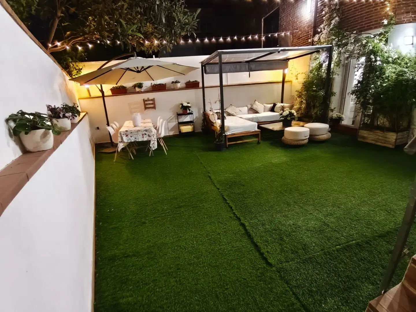 Houses for sale in Calle de José Fentanes, 83, Ciudad Universitaria Terrace of Houses for sale in Madrid Capital with Balcony