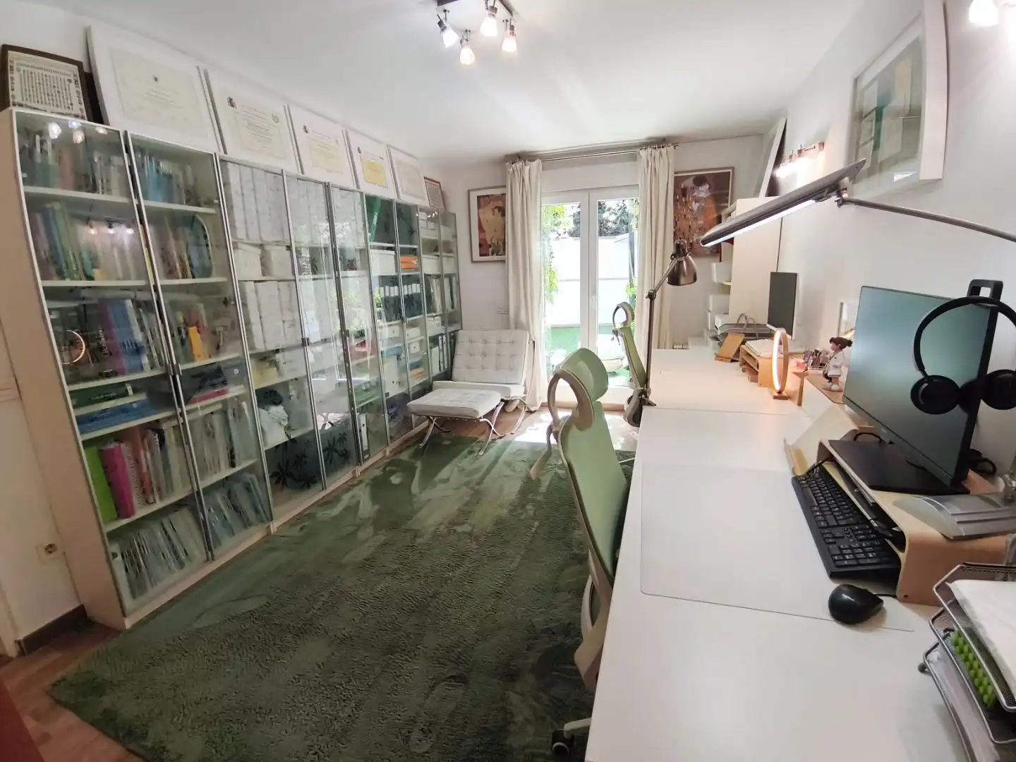 Houses for sale in Calle de José Fentanes, 83, Ciudad Universitaria Houses for sale in Madrid Capital with Balcony
