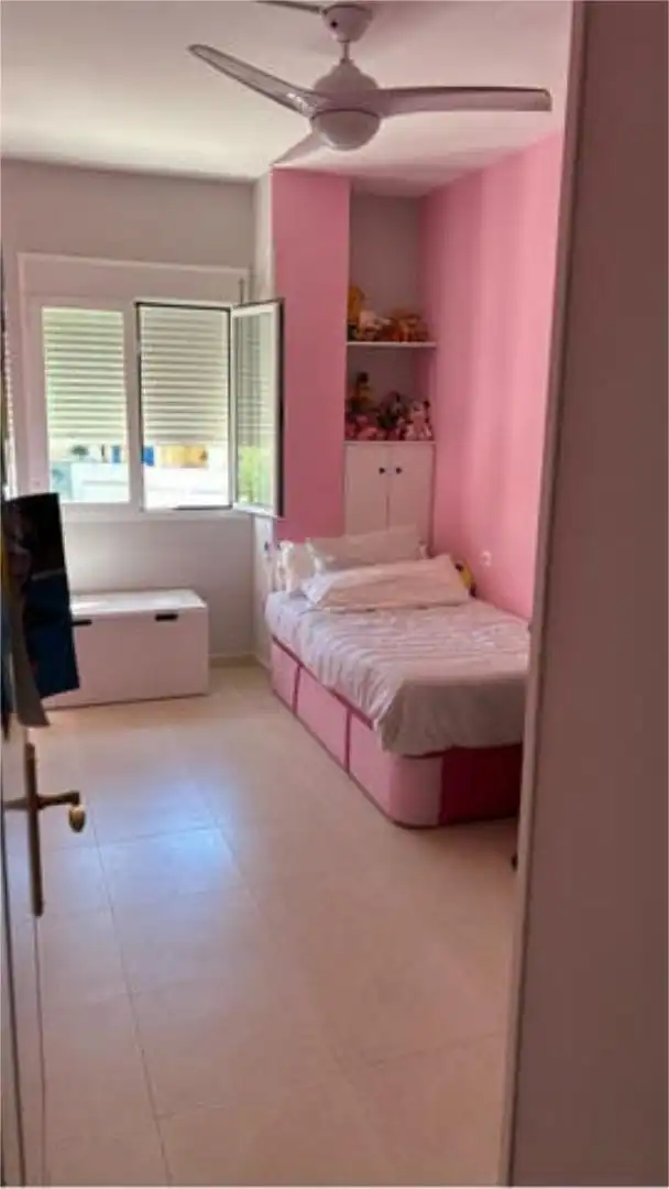 Piso en venta en Rivas Futura Habitación de Piso en venta en Rivas-Vaciamadrid con Calefacción, Jardín privado y Terraza