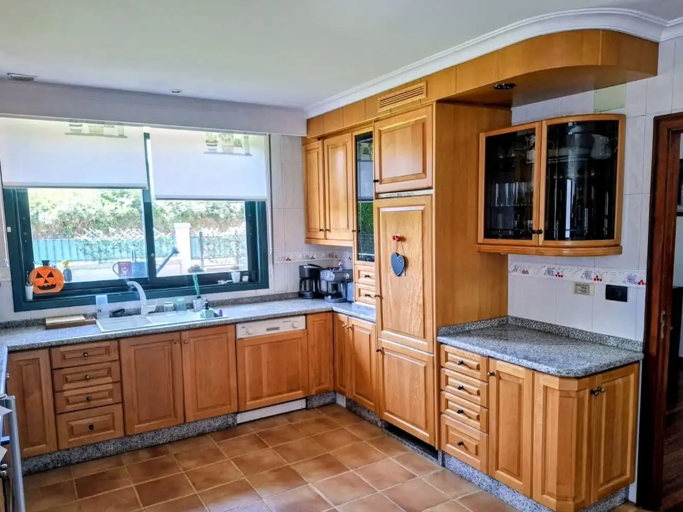 Casa adosada en venta en Estrada Santa Mariña, 22, Allariz Cocina de Casa adosada en venta en Allariz con Terraza y Balcón