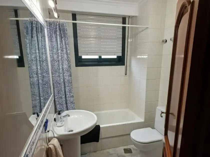 Casa adosada en venta en Estrada Santa Mariña, 22, Allariz Baño de Casa adosada en venta en Allariz con Terraza y Balcón