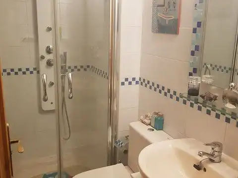 Flat for rent in Avenida Gran Vía del Este, 15, Valdebernardo - Valderribas Bathroom of Flat for rent in Madrid Capital with Air Conditioner and Swimming Pool