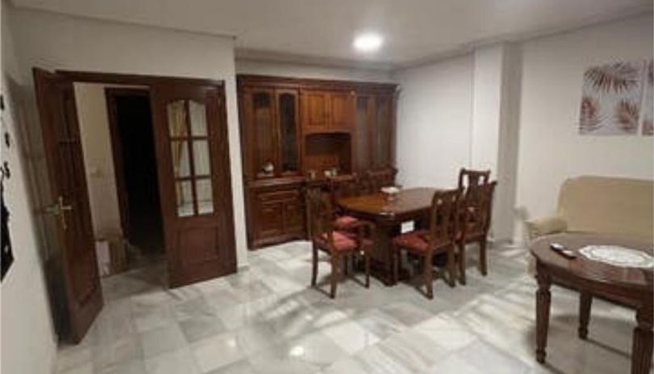 Piso de alquiler en Baeza, Jaén - imagen 1 Foto 1 de Piso de alquiler en Baeza, Jaén