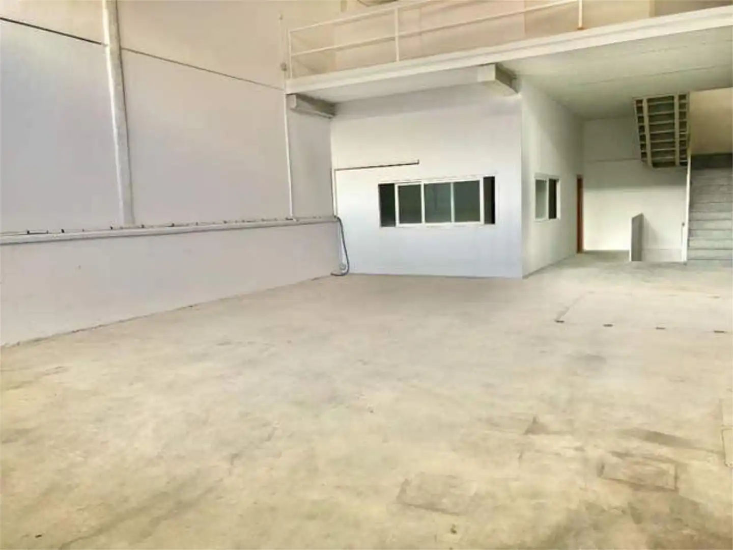 Nave industrial de alquiler en Marbella con Aire acondicionado
