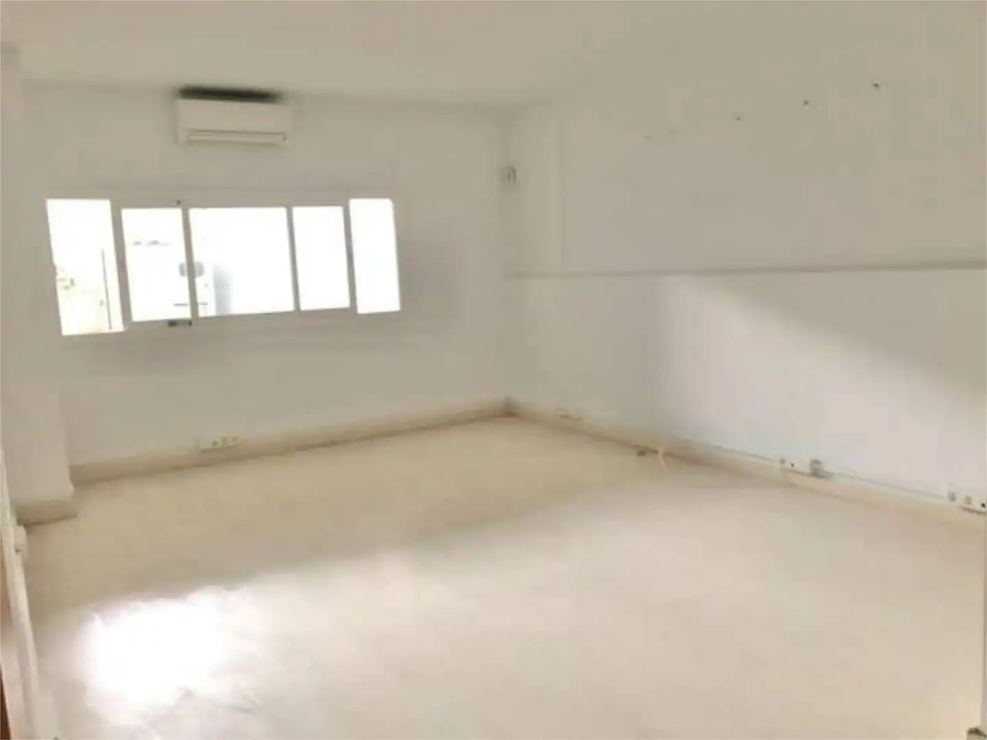 Nave industrial de alquiler en Marbella con Aire acondicionado