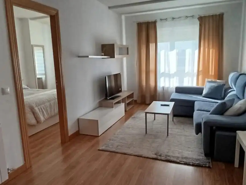 Piso en venta en Calle Presidente Luis Carrizo, 2, Valverde de la Virgen Sala de estar de Piso en venta en Valverde de la Virgen con Calefacción, Terraza y Amueblado