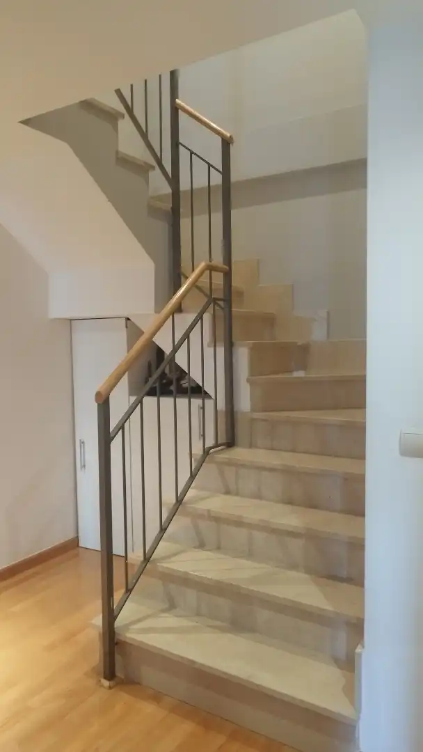 Maisonette zum Verkauf in Calle Paral M Renfe, 22, Ponferrada Maisonette zum Verkauf in Ponferrada mit Klimaanlage