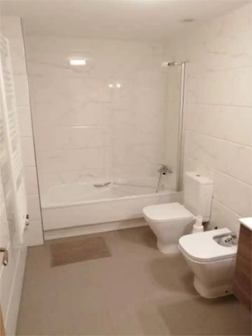 Bathroom of Flat for rent in Barbastro  with Heating, Terrace and Furnished