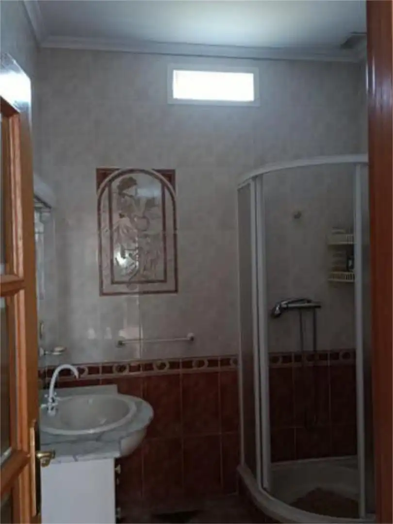 Casa o xalet en venda a La Paz - Las Américas Bany de Casa o xalet en venda en Linares amb Terrassa