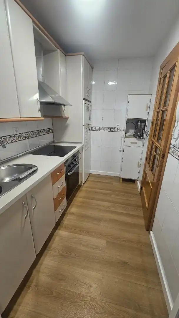 Cocina de Apartamento de alquiler en Badajoz con Aire acondicionado, Amueblado y Horno