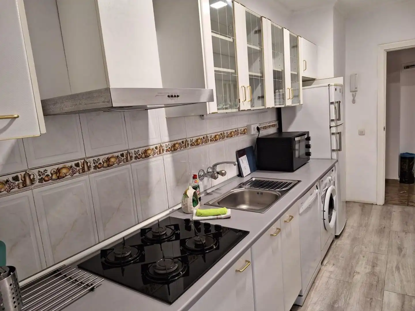 Kitchen of Flat for sale in Sevilla  with Air Conditioner, Heating and Terrace