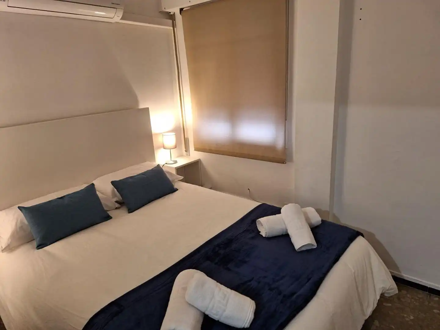 Bedroom of Flat for sale in Sevilla  with Air Conditioner, Heating and Terrace
