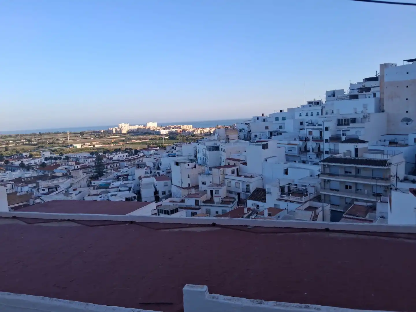 Vista exterior de Piso en venta en Salobreña con Jardín privado, Trastero y Balcón