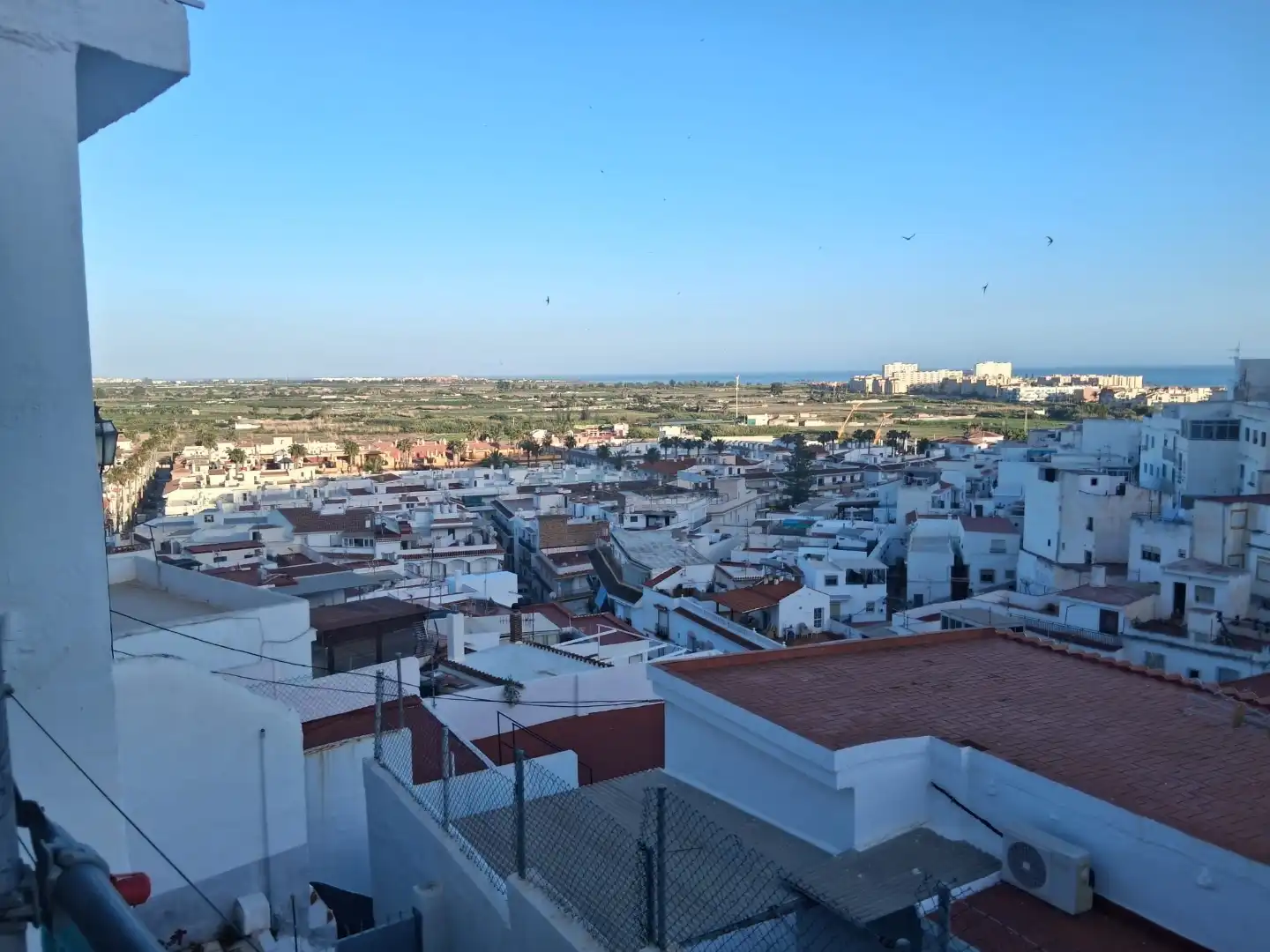 Vista exterior de Piso en venta en Salobreña con Jardín privado, Trastero y Balcón
