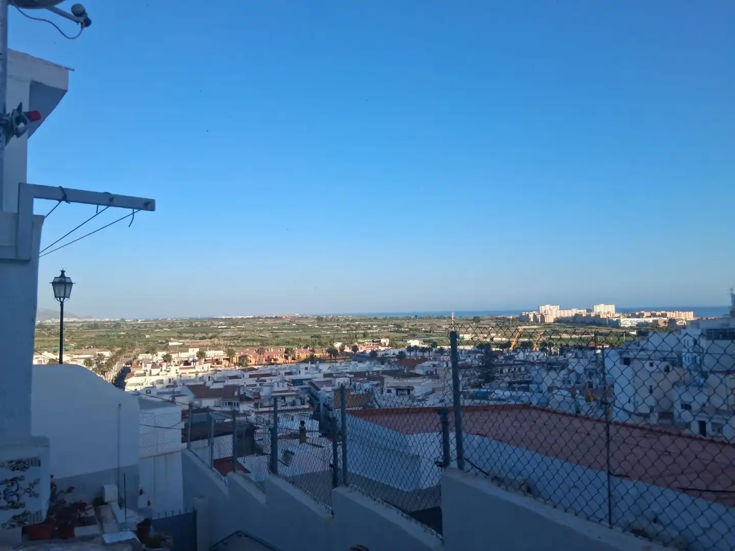 Vista exterior de Piso en venta en Salobreña con Jardín privado, Trastero y Balcón