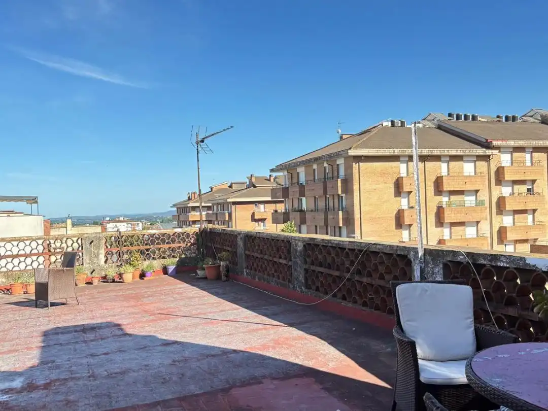 Terrasse von Wohnung zum Verkauf in Banyoles mit Klimaanlage, Heizung und Terrasse