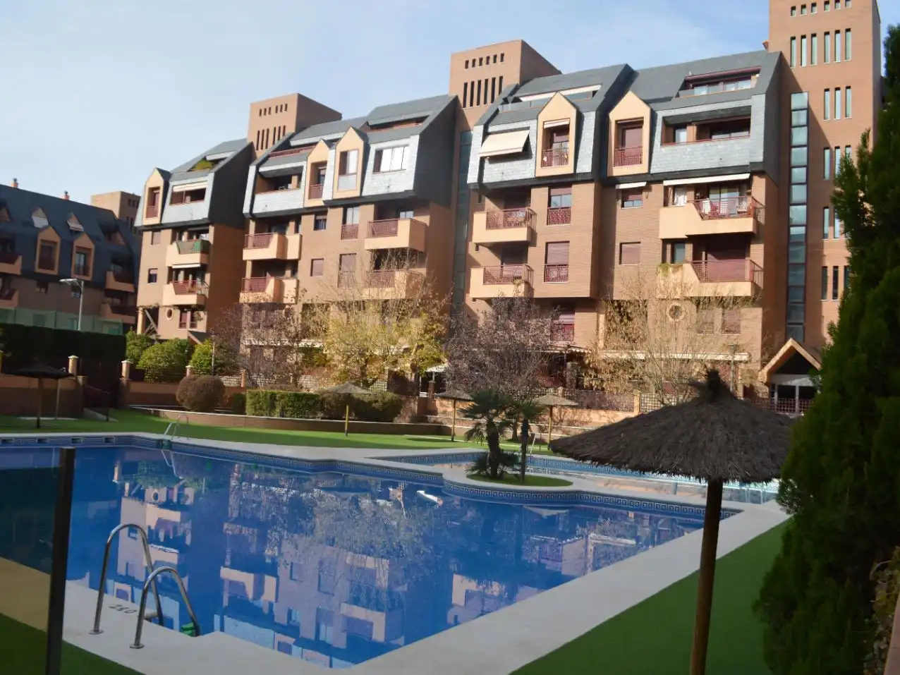 Swimming pool of Flat for sale in Granada  with Air Conditioner, Heating and Parquet flooring