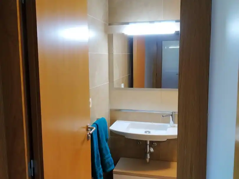 Bany de Pis de lloguer en Vigo  amb Calefacció, Parquet i Traster
